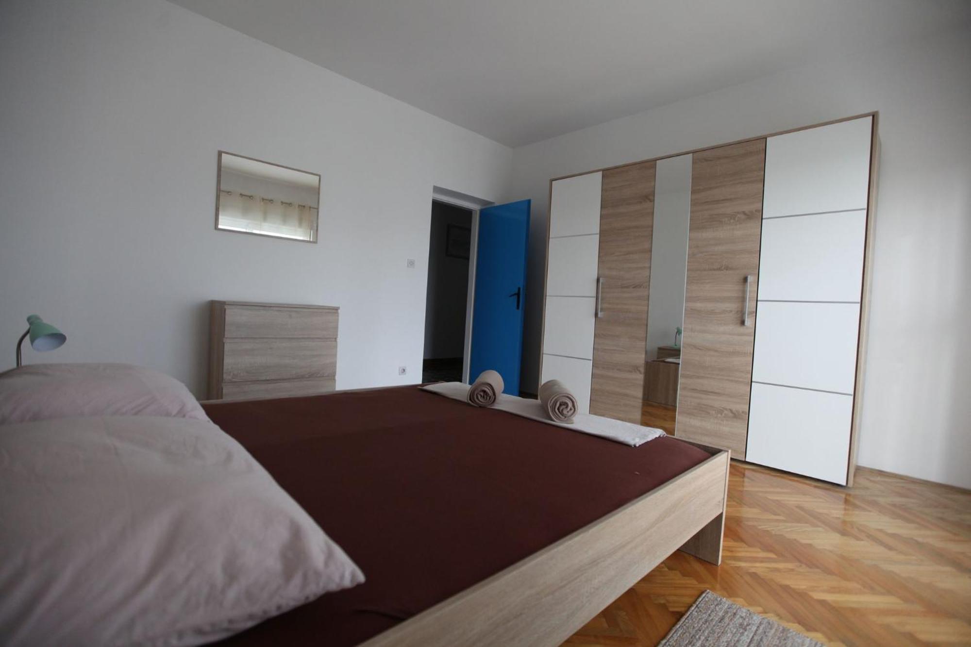 Apartmani Ivana โตรกีร์ ภายนอก รูปภาพ