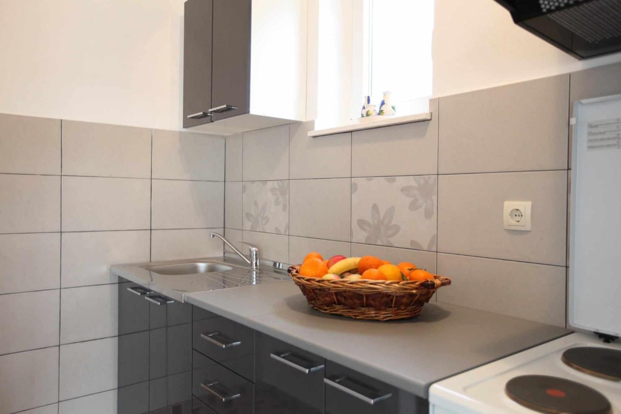 Apartmani Ivana โตรกีร์ ภายนอก รูปภาพ