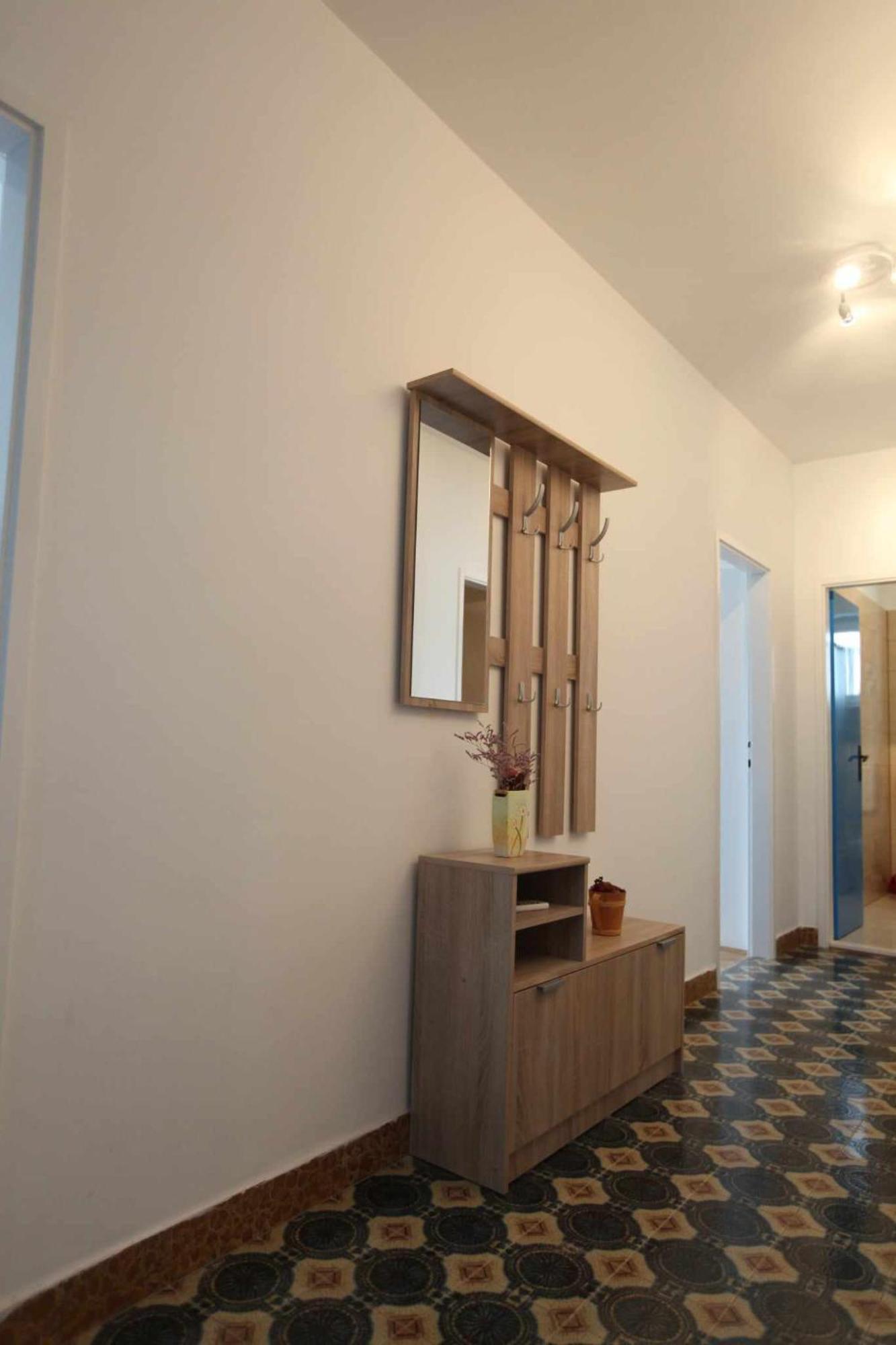 Apartmani Ivana โตรกีร์ ภายนอก รูปภาพ