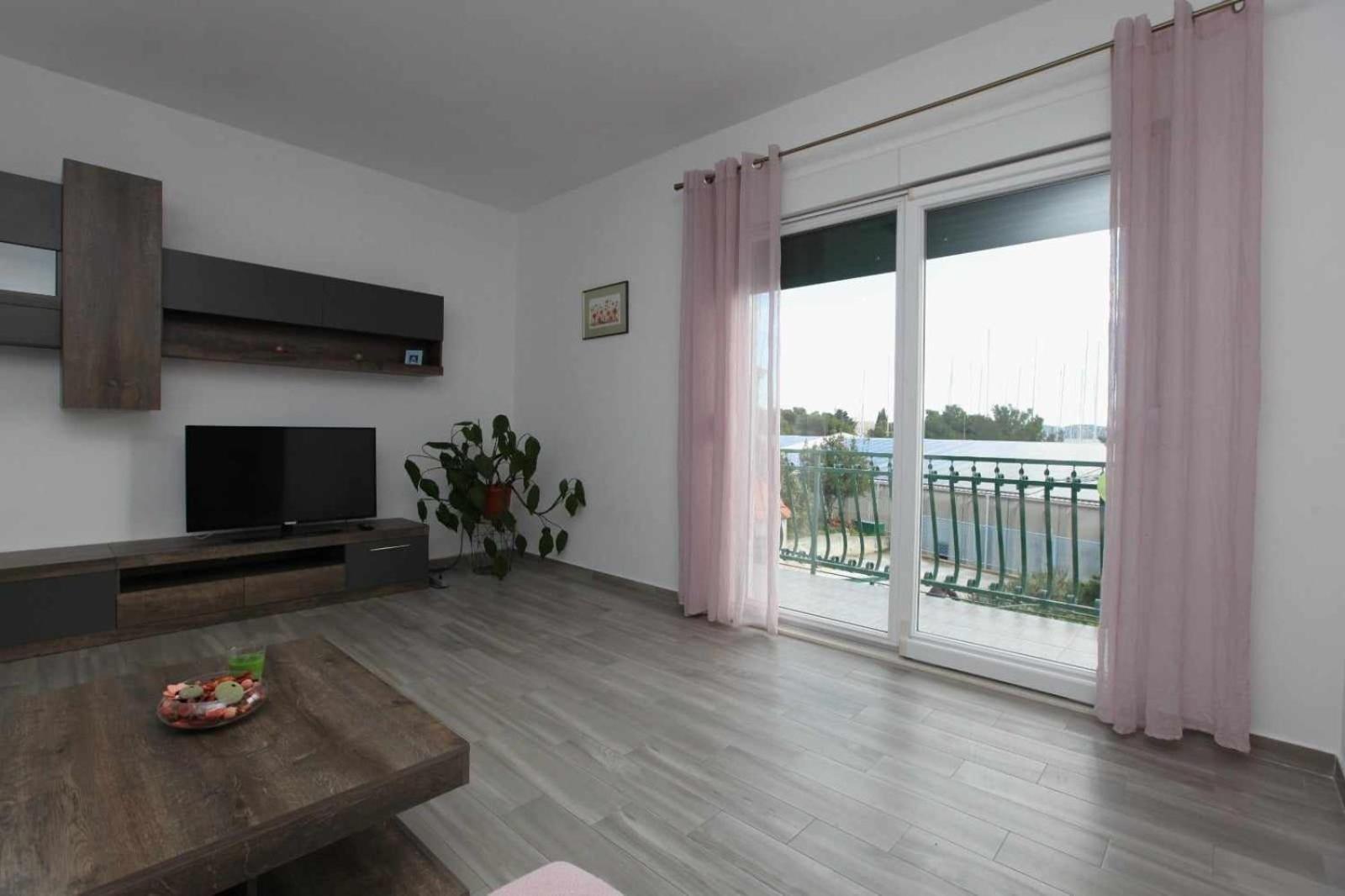 Apartmani Ivana โตรกีร์ ภายนอก รูปภาพ